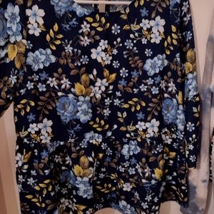 Summery, Feminine, Flowy, Loose Fitting Top